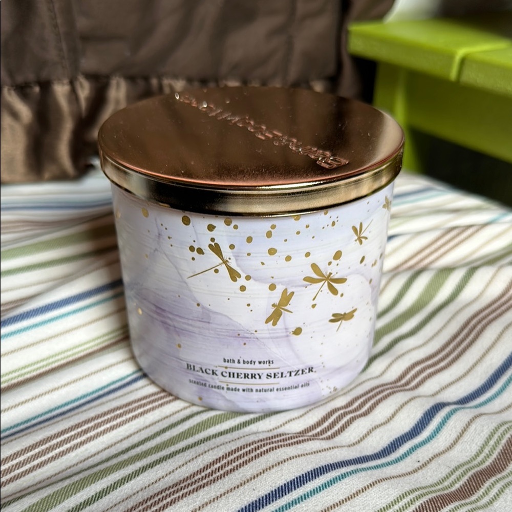 Bath & Body Works Black Cherry Seltzer 3 Wick Candle